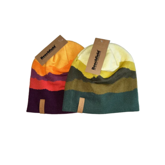 Two knit beanies with multicolour mountain design, Planai leather tag and Beechfield cardboard label | © Planai-Hochwurzen-Bahnen GmbH
